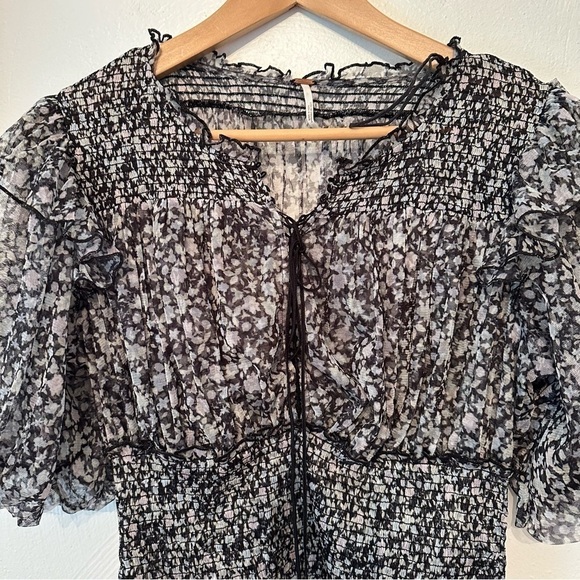 Free People Beatrice Mesh Blouse Top Floral Printed Ruffle Smocked Size M ( e5 - Picture 5 of 9